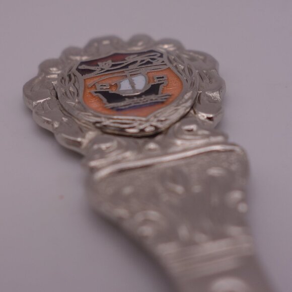 Collectible Souvenir Spoon - Picture 4 of 14